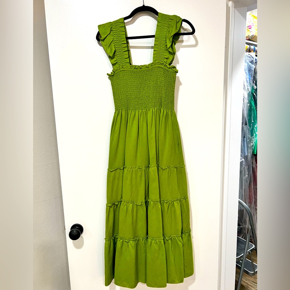 Size large- maxi green dress (worn once!)